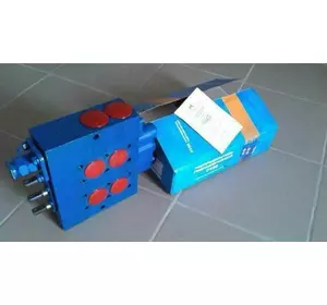 Розподільник Р-100.3.000-01 (ЕО-2621, ЕО-2628) правий (2 зливу) Розподільник Р-100.3.000-01 (ЕО-2621, ЕО-2628) правий (2 зливу)