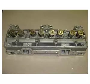 Головка блока циліндрів ЗІЛ-130 Головка блока циліндрів ЗІЛ-130