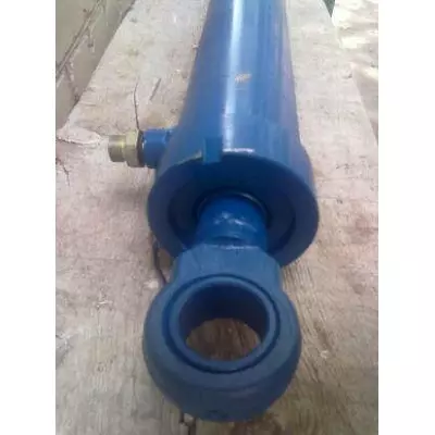 Гідроциліндр ковша ГЦ 80х56х900 (13.6250.000)