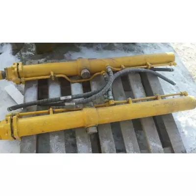 Гідроциліндр 131-26-108-02 відвалу Т-130 нового зразка