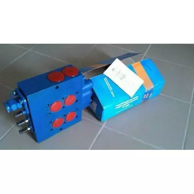 Розподільник Р-100.3.000-01 (ЕО-2621, ЕО-2628) правий (2 зливу)