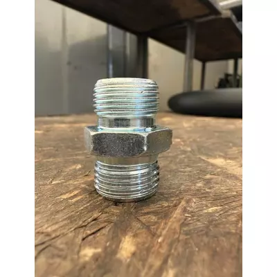 Штуцер насоса дозатора МТЗ.ЮМЗ (G1/2" - М20*1.5)